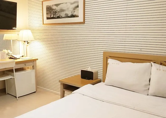Golden Park Hotel