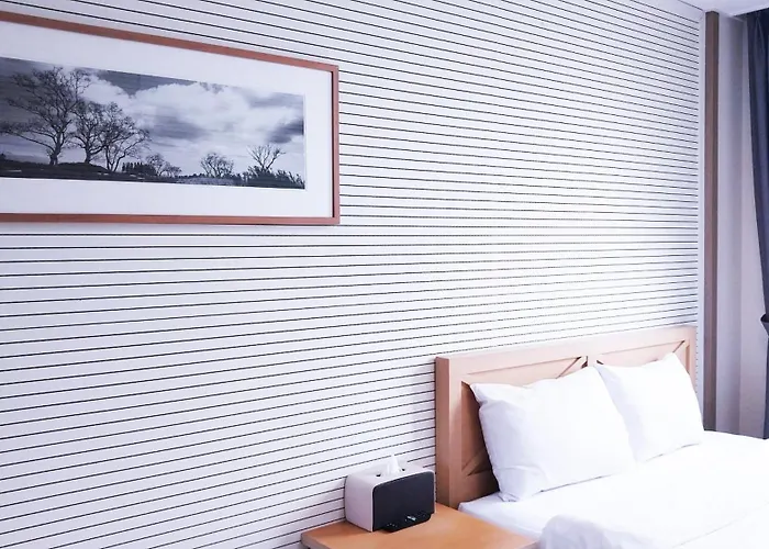 Golden Park Hotel